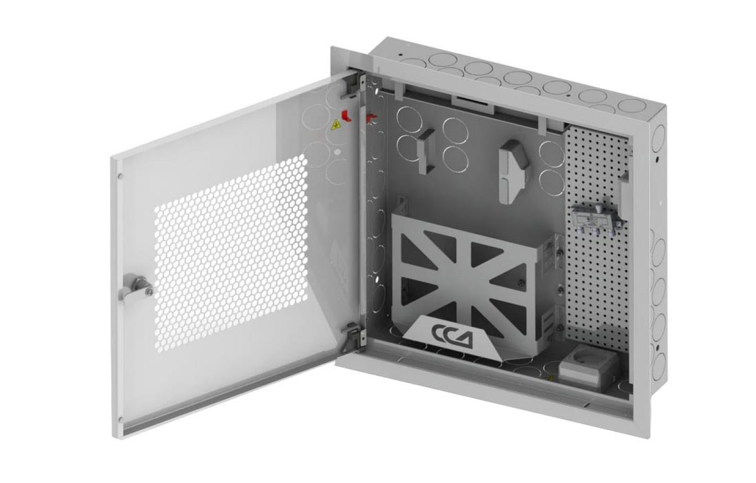 Шкаф квартирный телекоммуникационный встраиваемый с радиопрозрачной дверцей ШТ-НСс 3+2 патч-корда, делитель 1х3 ССД