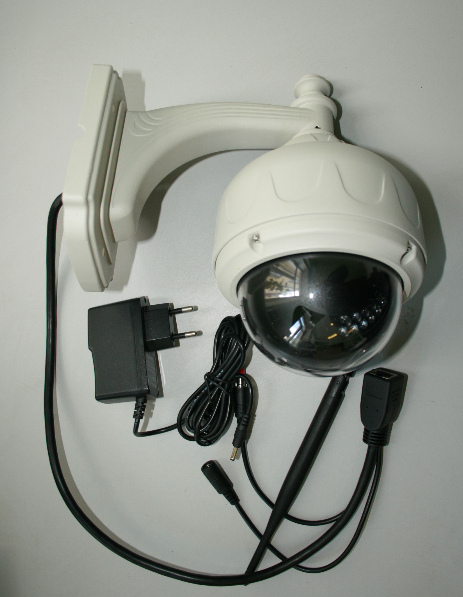 Купольная поворотная IP-камера Smurf A12 ZOOM
